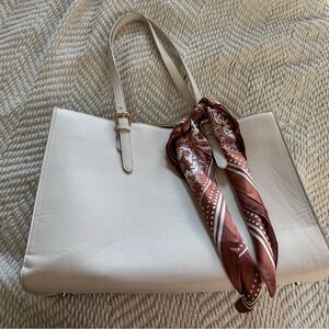 Cream Laptop Tote Bag with Brown Scarf Accent